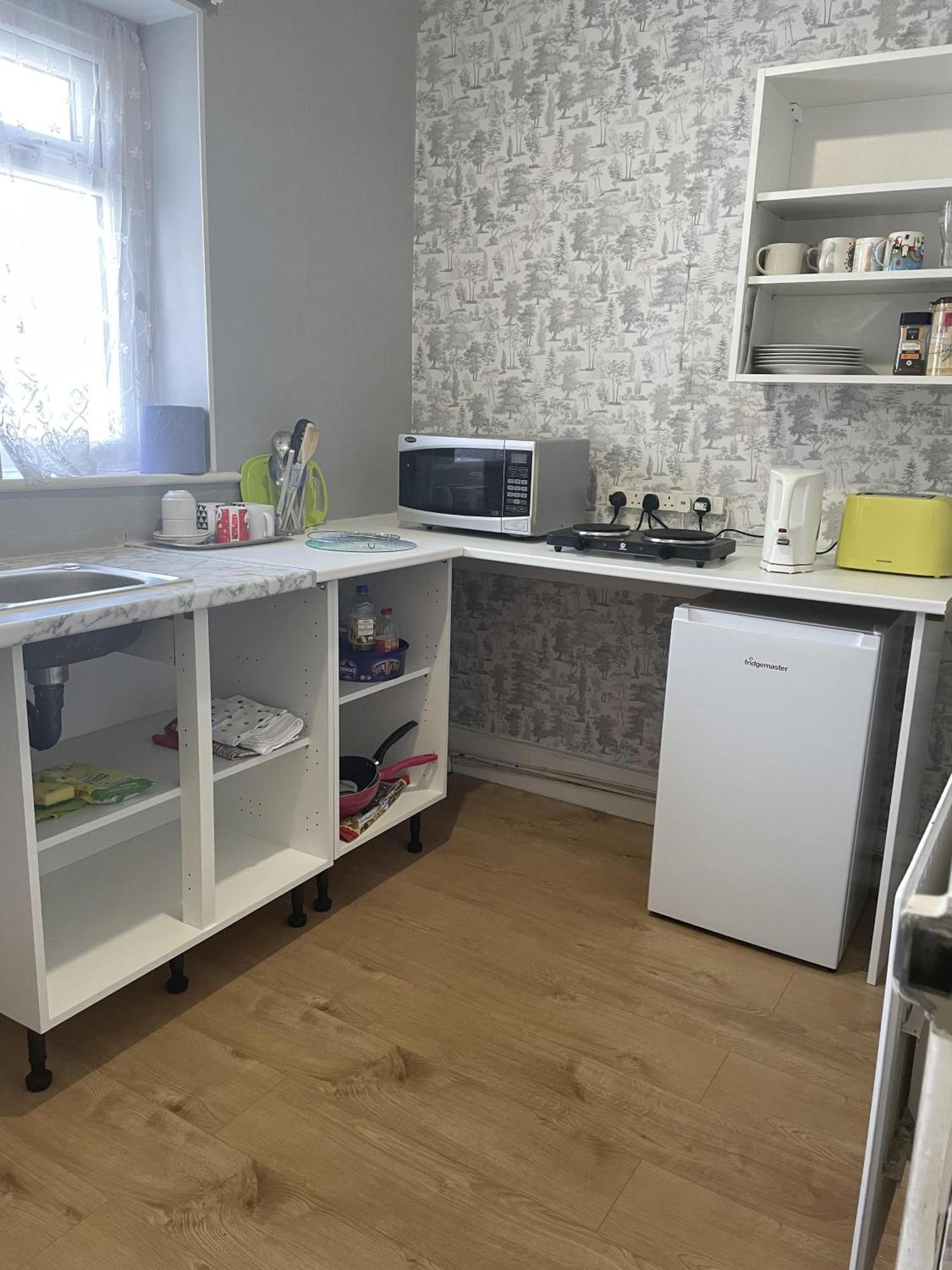 Renovated 4-Bed Home - Sleeps 9 - Parking - Spa Blackpool Buitenkant foto